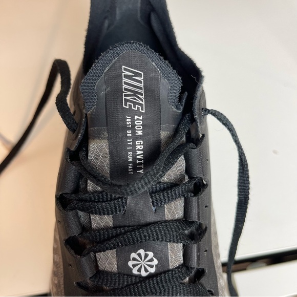 Nike WMNS Zoom Gravity - Picture 8 of 9